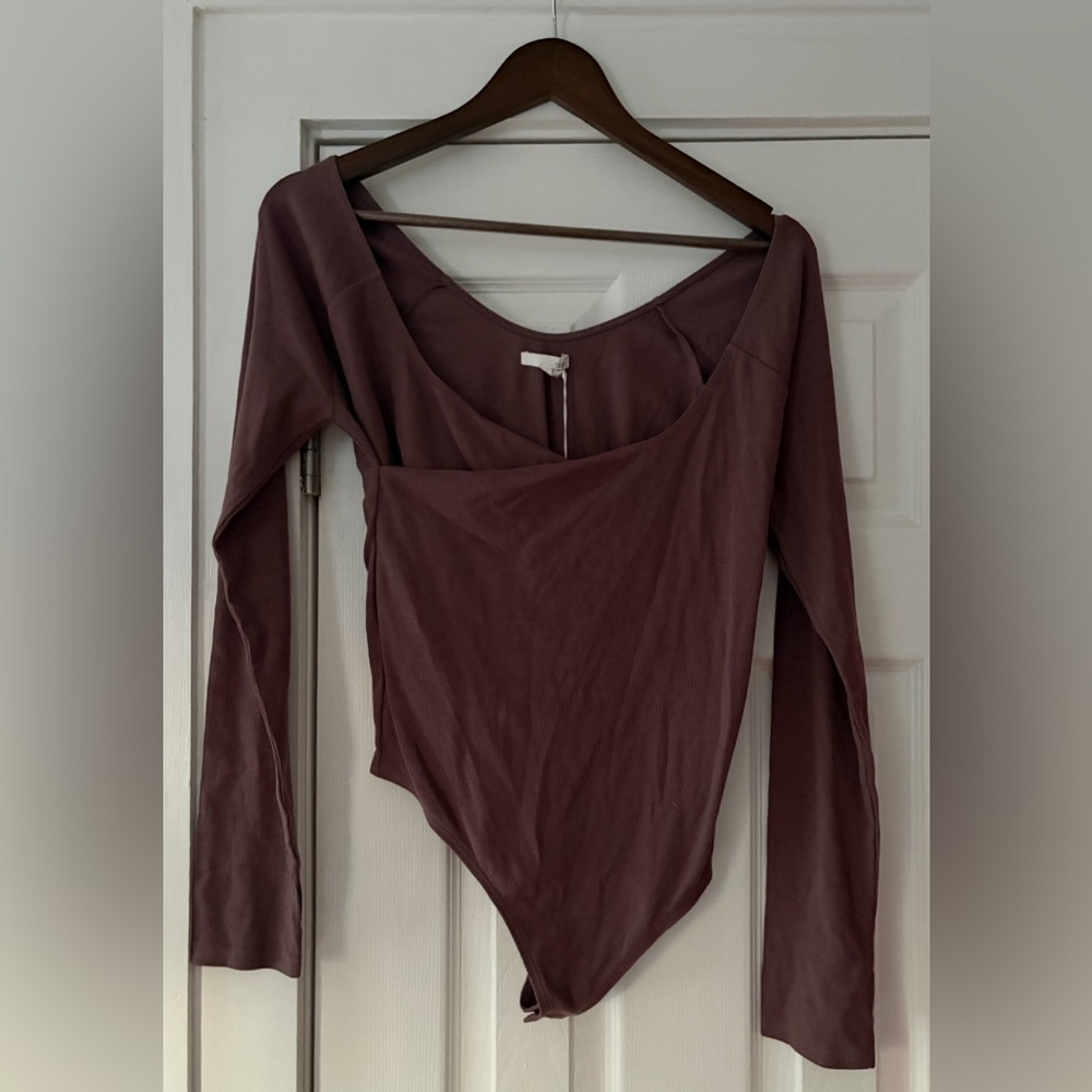 Skin Mauve Long Sleeve Surplice Bodysuit Size 3 Large NWT‎